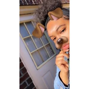 Meet your Posher, Manda